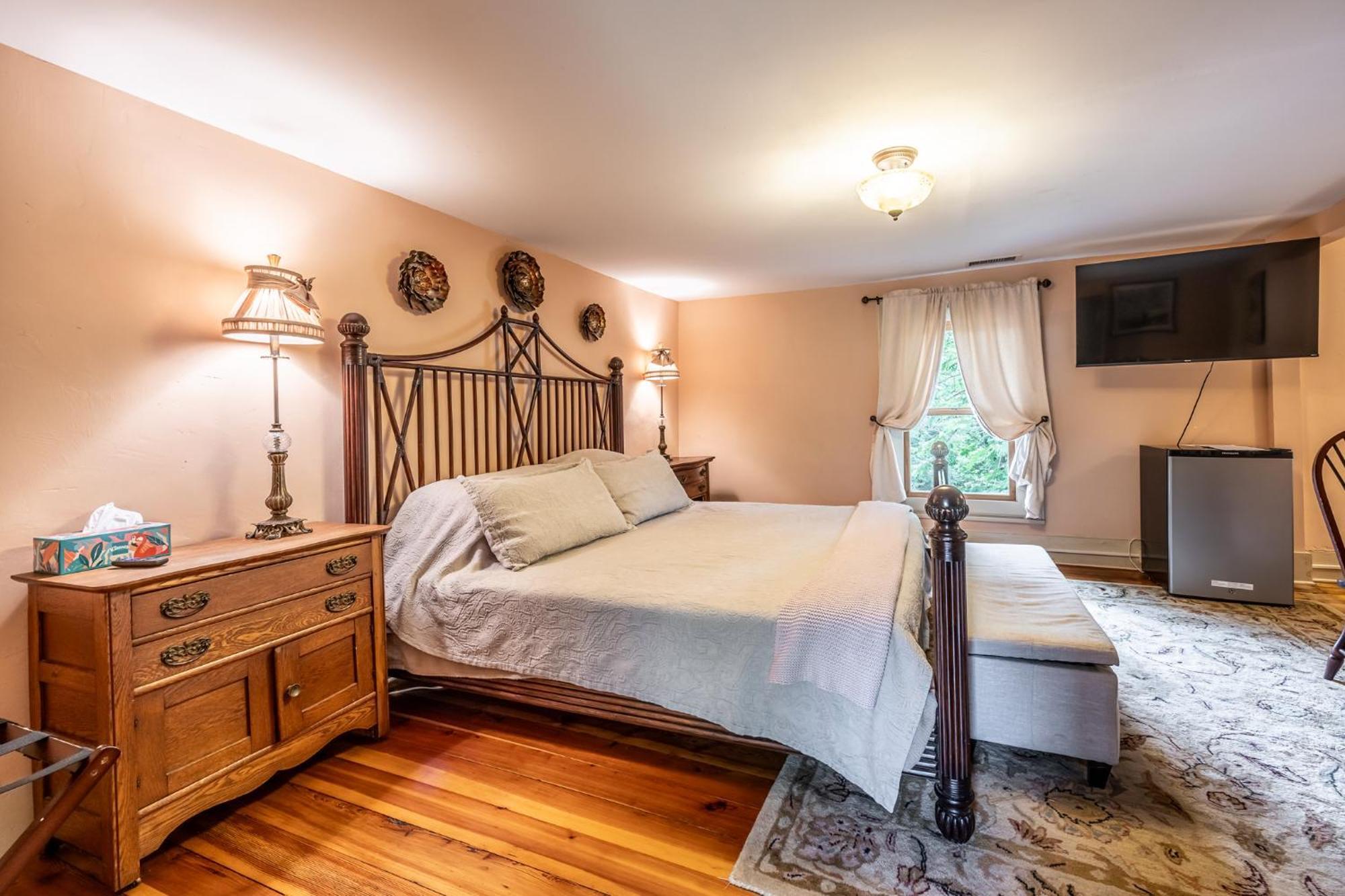 Bliss Point Farm And B&B, Llc Earlysville Eksteriør billede